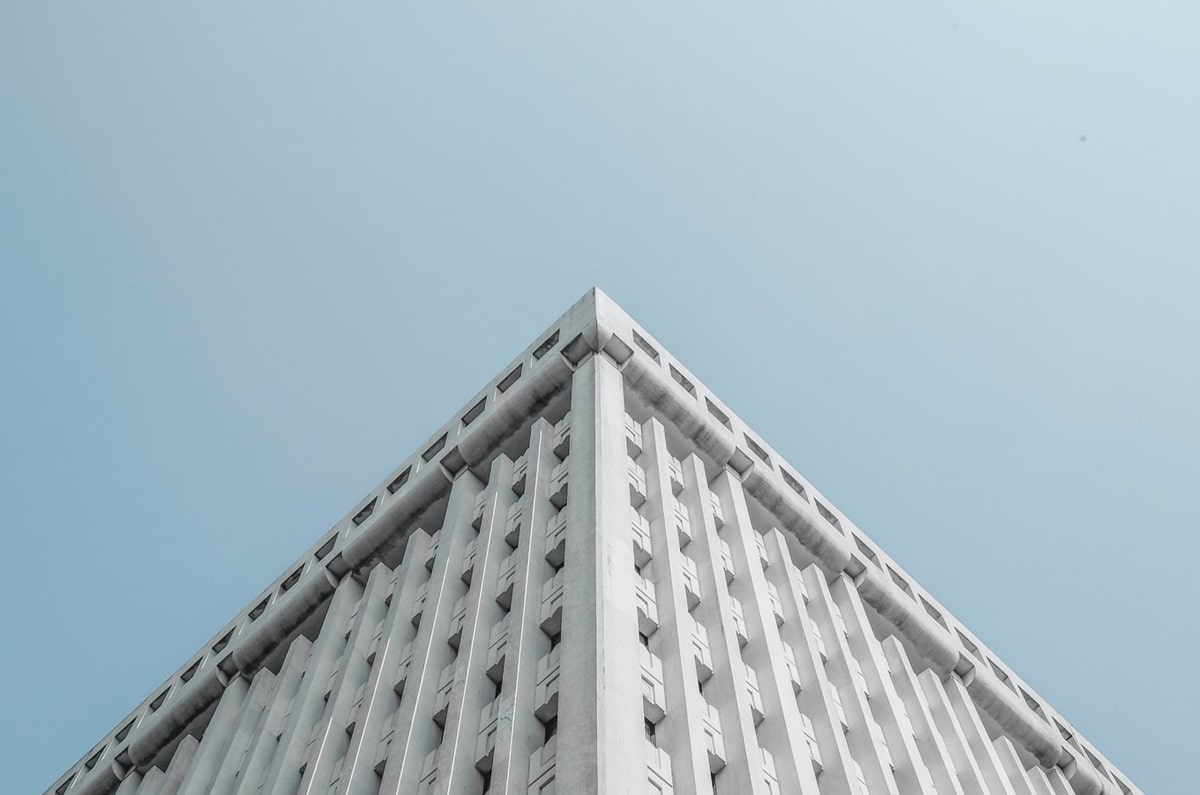 意甲媒体透露：沙特吉达国民俱乐部为福法纳送出的第二次报价为3500万欧元，米兰表示还不够